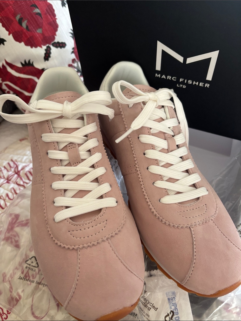 NWT Marc Fisher LTD Teddy Light Pink Suede Lace-Up Athletic Sneakers Size 10M